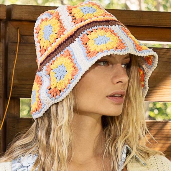 NWT POL Multicolor Crochet Chenille Soft Bucket Hat - Picture 3 of 5